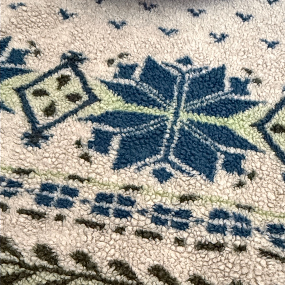 LL Bean Women’s Winter Patterned Sweater Warm - Blue and Green Large - Picture 2 of 4